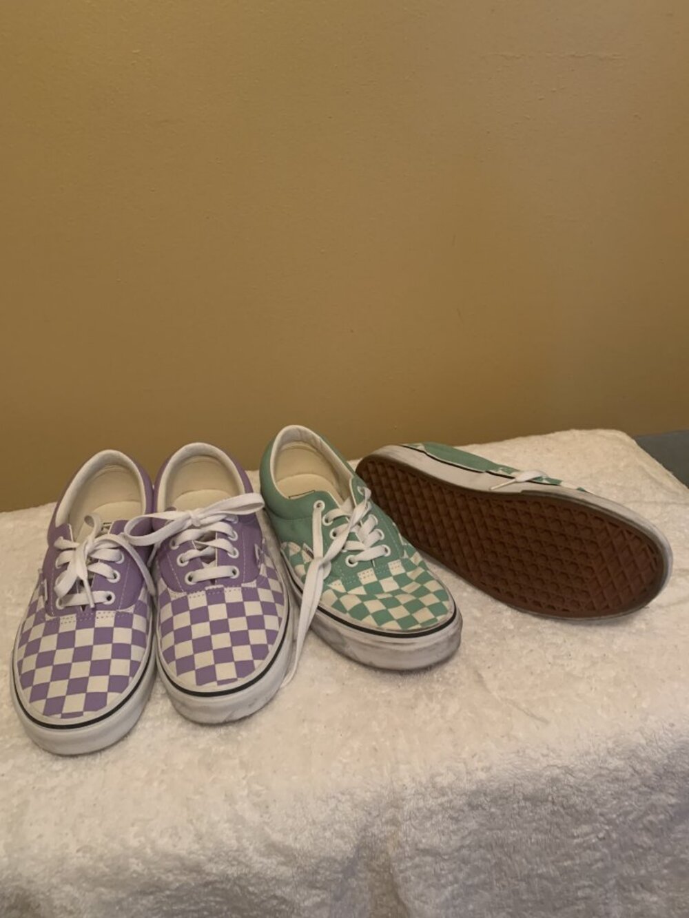Vans - Picture 2 of 7